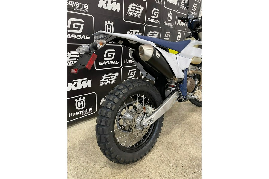 2025 Husqvarna Motorcycles FE 350s