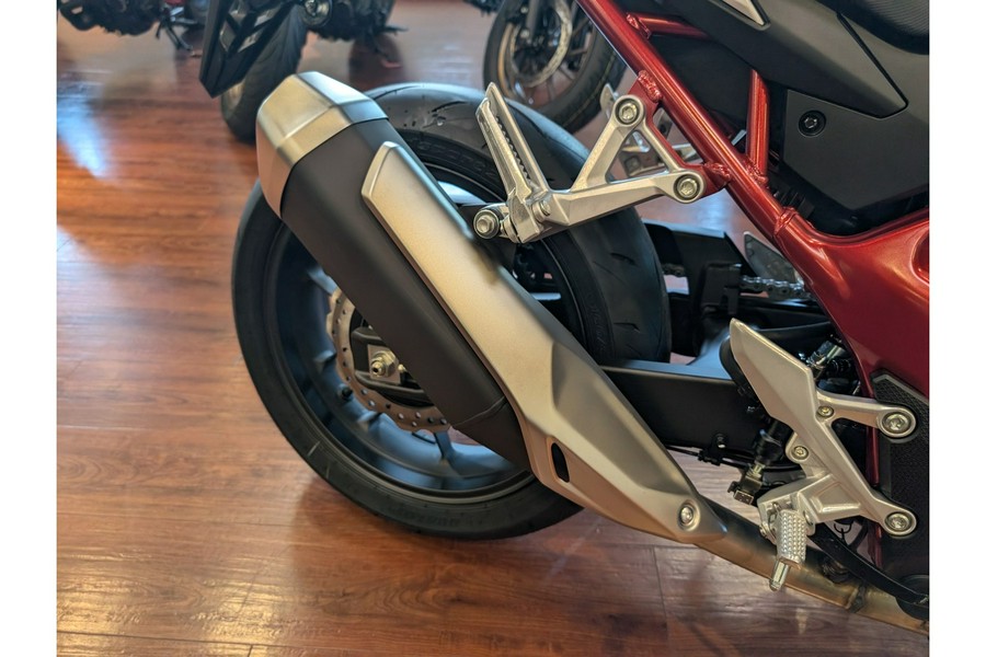 2025 Honda CB750 Hornet