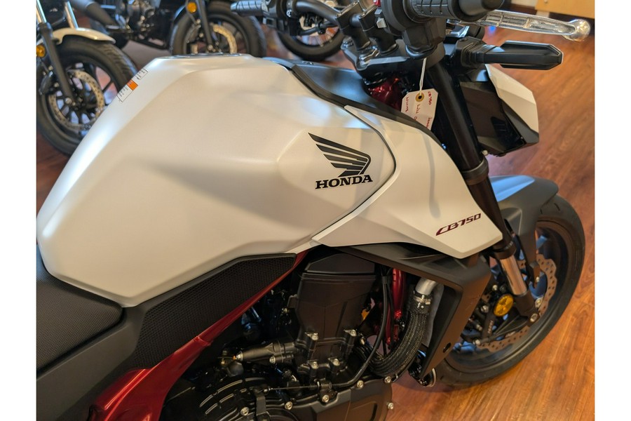 2025 Honda CB750 Hornet
