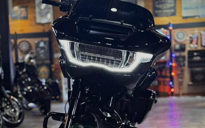 2026 Harley-Davidson® Road Glide® Vivid Black Black Trim