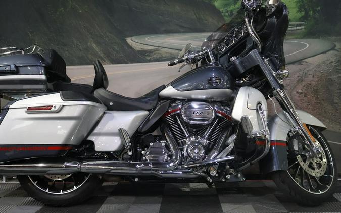 2019 Harley-Davidson® FLHXSE - CVO™ Street Glide®