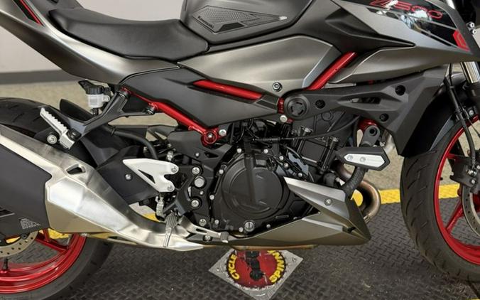 2024 Kawasaki Z500 SE ABS