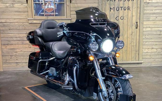 2017 Harley-Davidson Touring FLHTCU - Electra Glide Ultra Classic