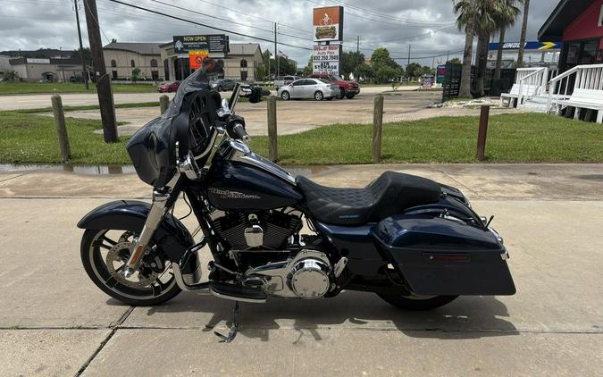2014 Harley-Davidson® FLHX - Street Glide®