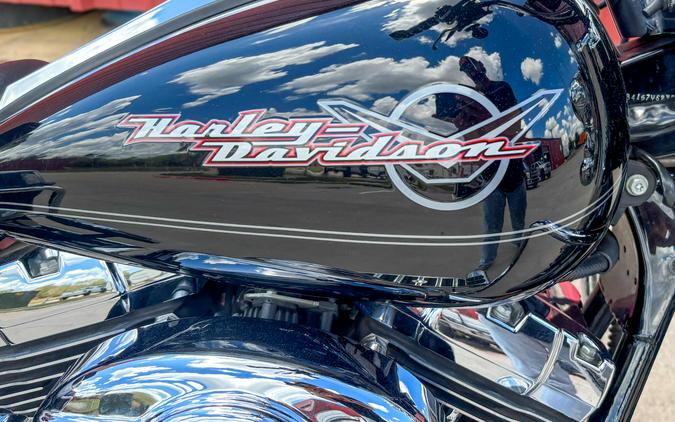 2007 Harley-Davidson® Road King® FLHR Vivid Black