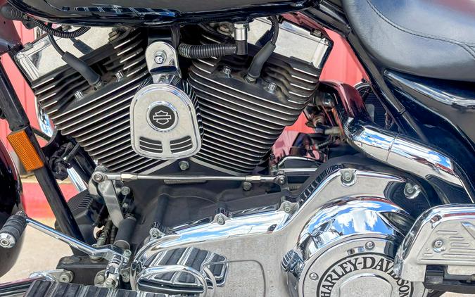 2007 Harley-Davidson® Road King® FLHR Vivid Black