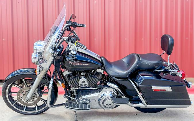 2007 Harley-Davidson® Road King® FLHR Vivid Black