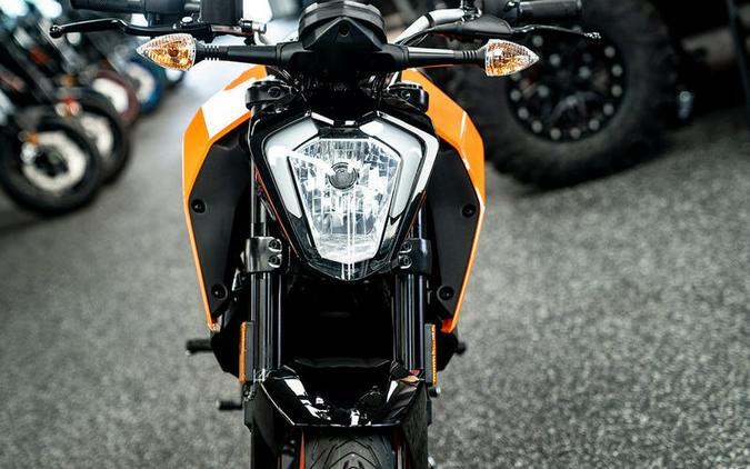 2023 KTM 200 Duke