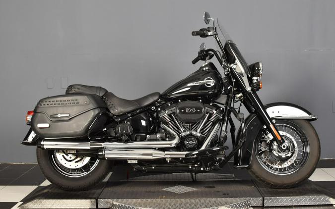 2018 Harley-Davidson Softail Heritage Classic 114 Review — From...