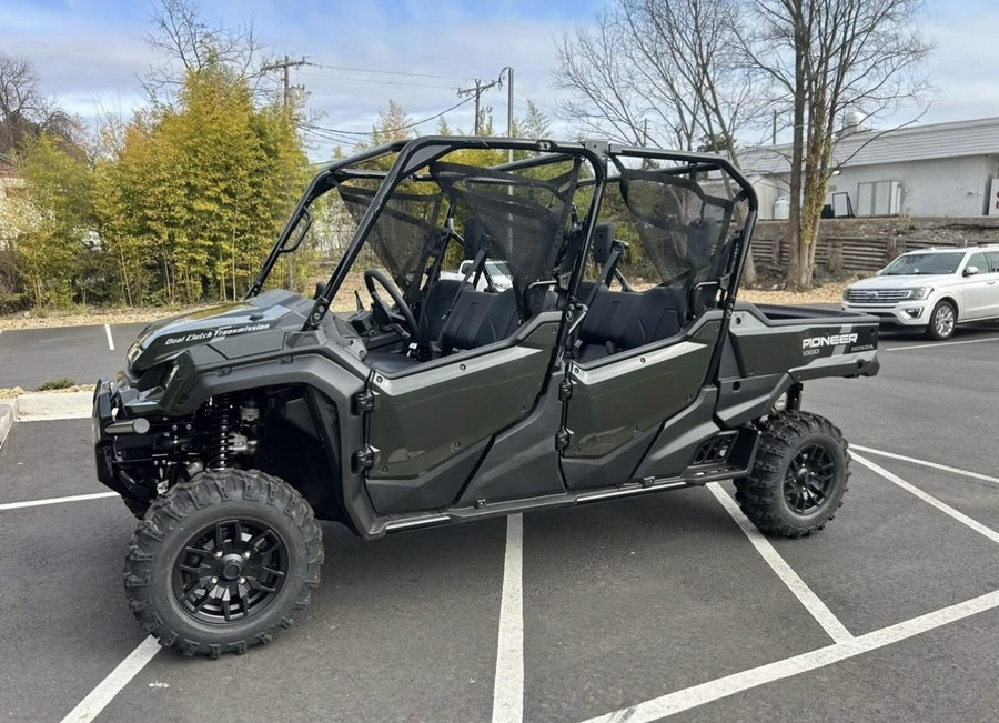 2025 Honda Pioneer 1000-6 Crew Deluxe
