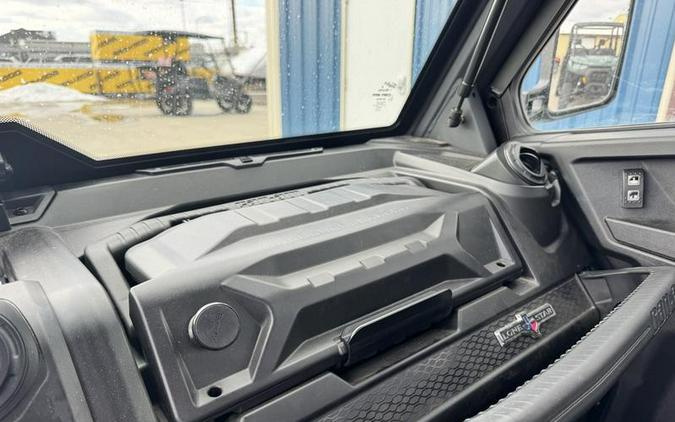 2024 Can-Am® Defender MAX Lone Star Cab HD10