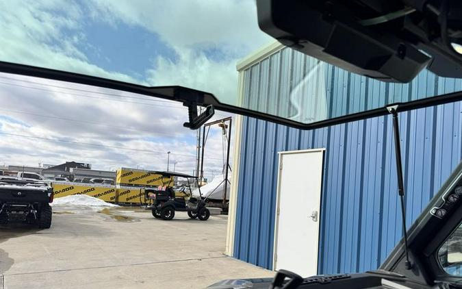 2024 Can-Am® Defender MAX Lone Star Cab HD10