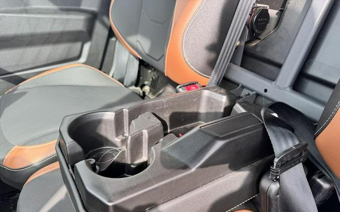 2024 Can-Am® Defender MAX Lone Star Cab HD10