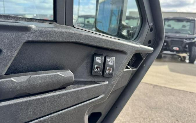 2024 Can-Am® Defender MAX Lone Star Cab HD10