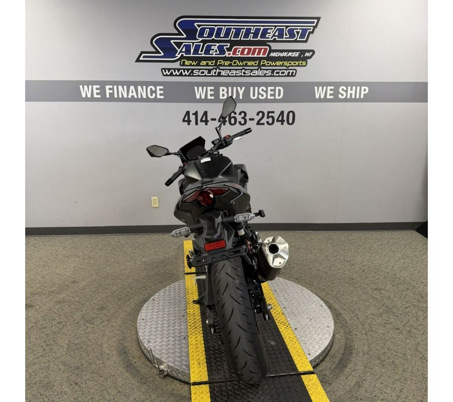 2024 Kawasaki Z500 SE ABS