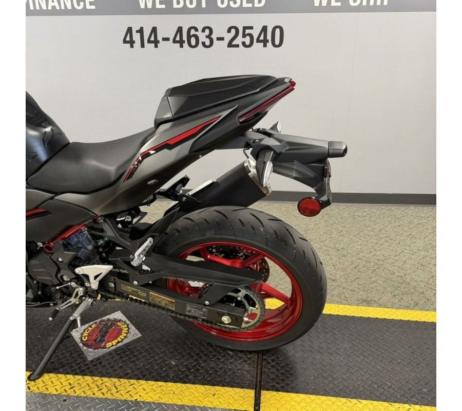 2024 Kawasaki Z500 SE ABS