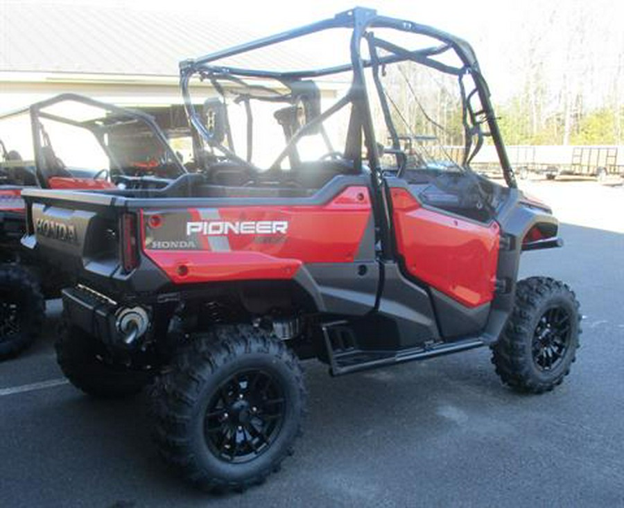 2023 Honda Pioneer 1000 Deluxe