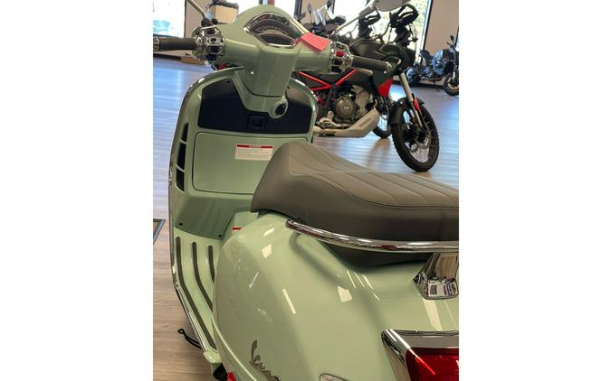2024 Vespa GTS 300