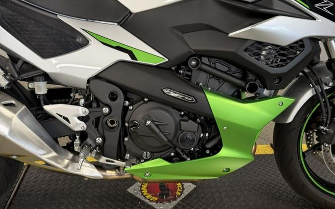 2024 Kawasaki Z7 Hybrid ABS