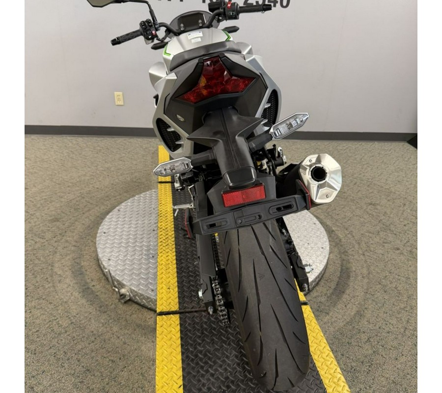 2024 Kawasaki Z7 Hybrid ABS