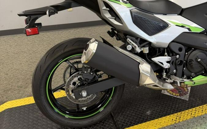 2024 Kawasaki Z7 Hybrid ABS