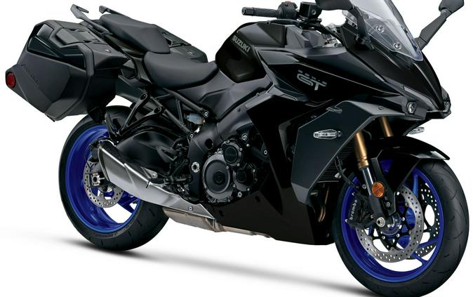 2027 Suzuki GSX-S1000GT+