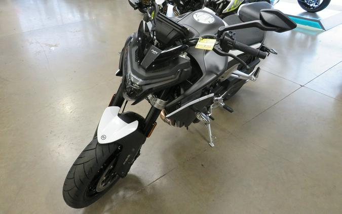 2024 CFMOTO NK 800