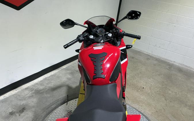 2018 Honda CBR300R