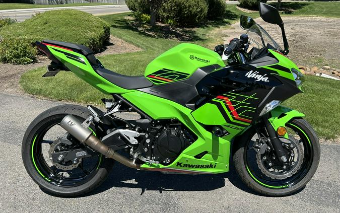 2023 Kawasaki Ninja® 400 ABS KRT Edition
