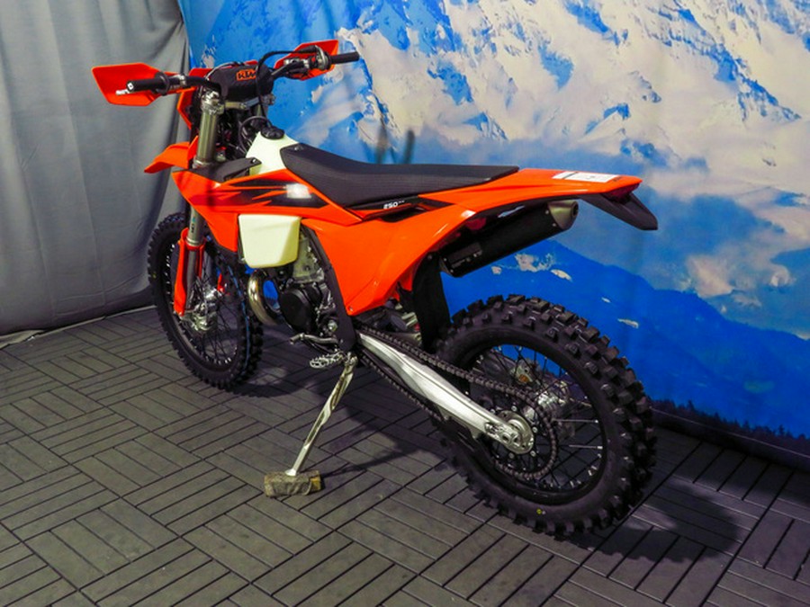 2027 KTM XC 250 W