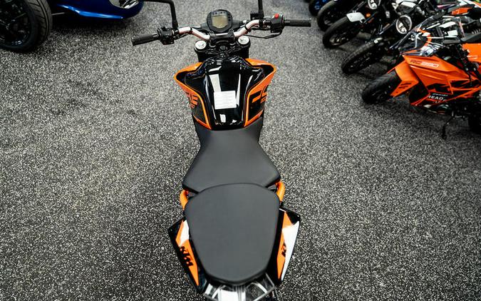 2023 KTM 200 Duke