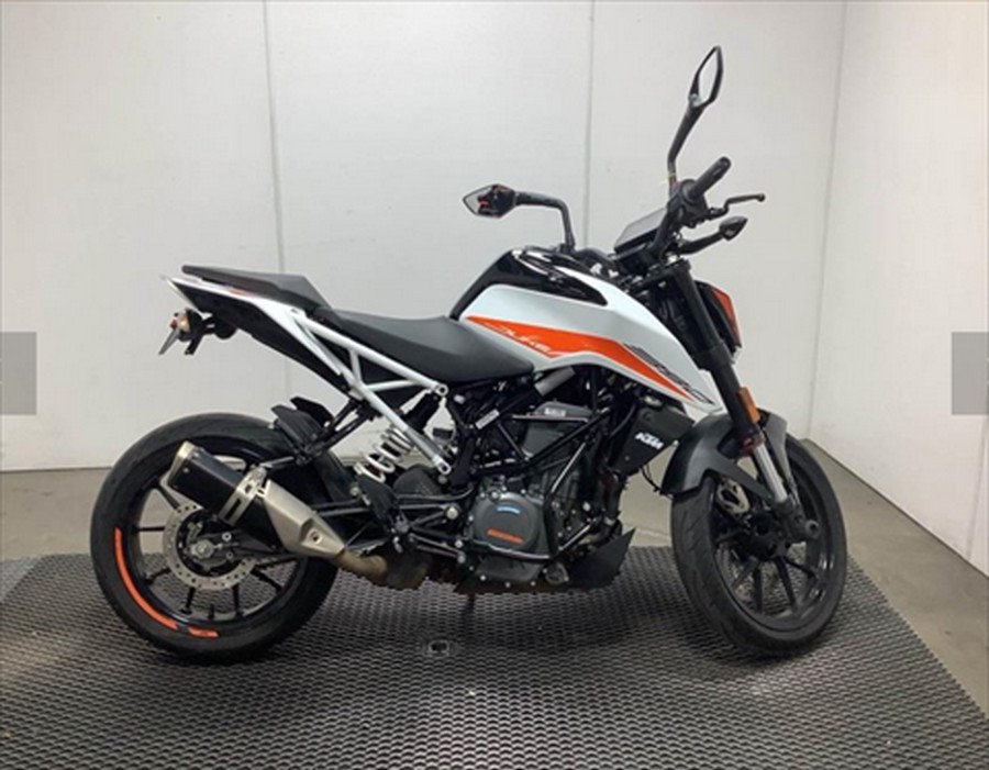 2022 KTM 390 Duke