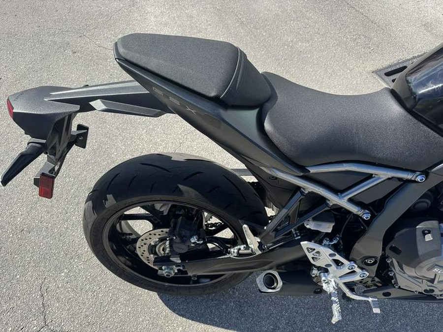 2025 Suzuki GSX-8R