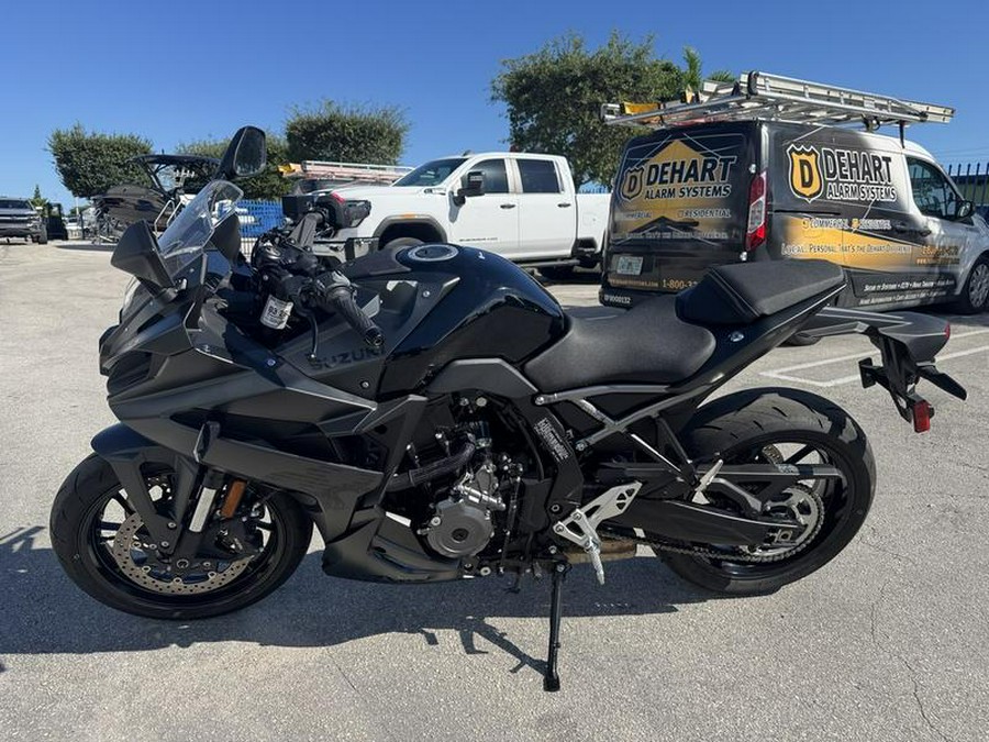 2025 Suzuki GSX-8R
