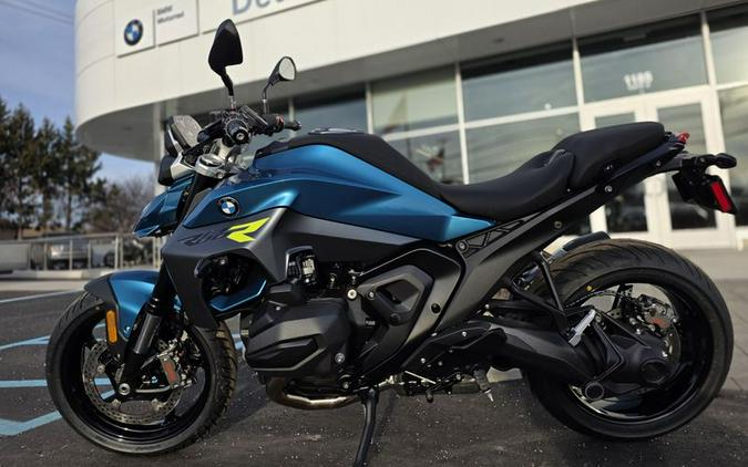 New 2026 BMW R1300R