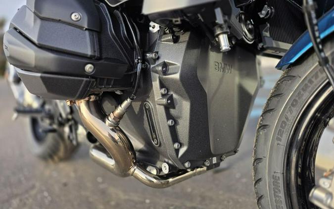 New 2026 BMW R1300R