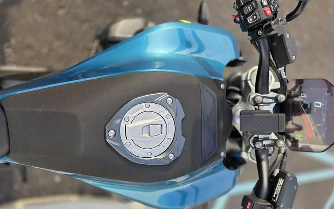 New 2026 BMW R1300R