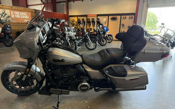 Harley-Davidson® CVO™ Street Glide® 2023
