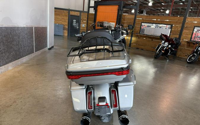 Harley-Davidson® CVO™ Street Glide® 2023