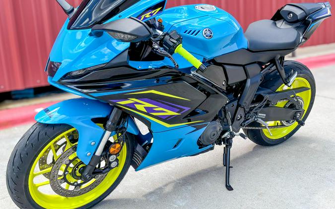 2026 Yamaha YZF-R7 Breaker Cyan / Raven