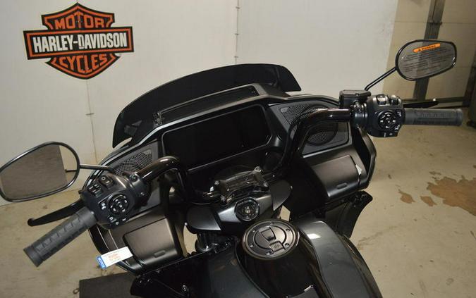 FLTRX 2025 Road Glide™