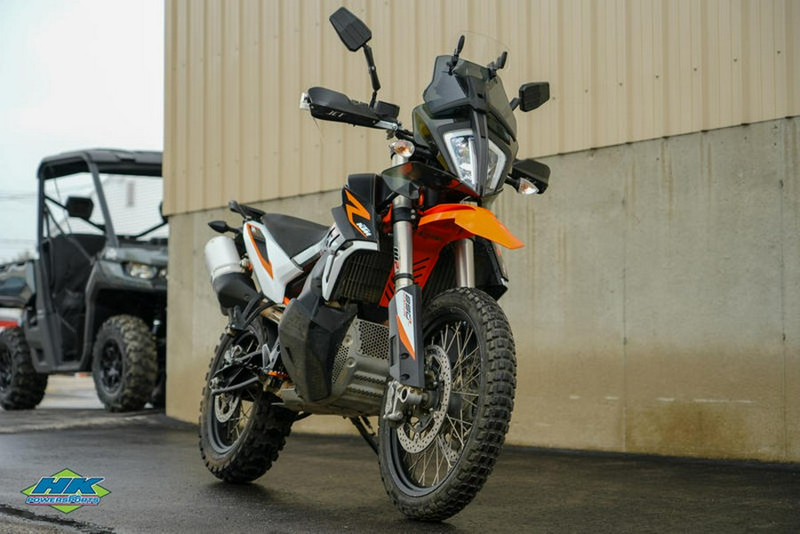 2022 KTM 890 Adventure R