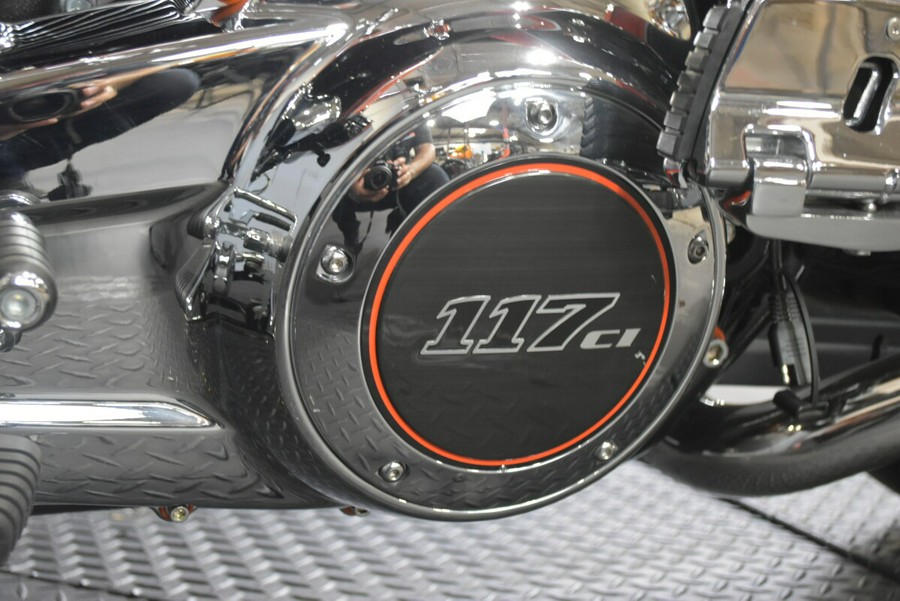 2022 Harley-Davidson CVO Road Glide Wicked Orange Pearl