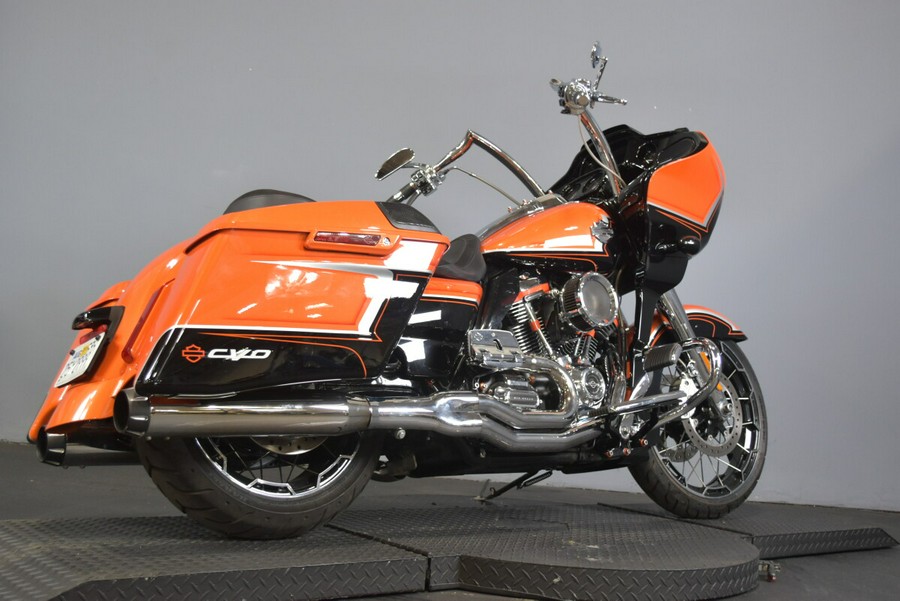 2022 Harley-Davidson CVO Road Glide Wicked Orange Pearl