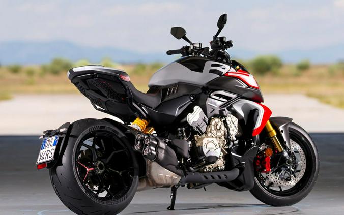2026 Ducati Diavel V4 RS