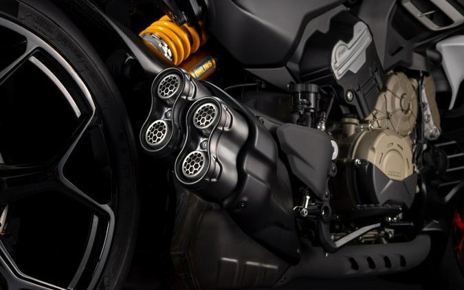 2026 Ducati Diavel V4 RS