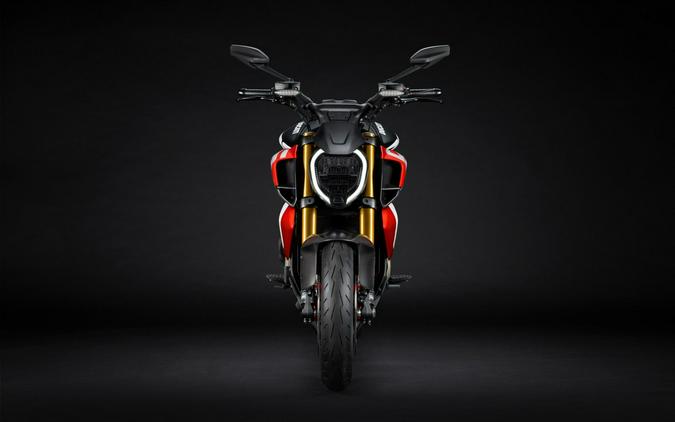 2026 Ducati Diavel V4 RS