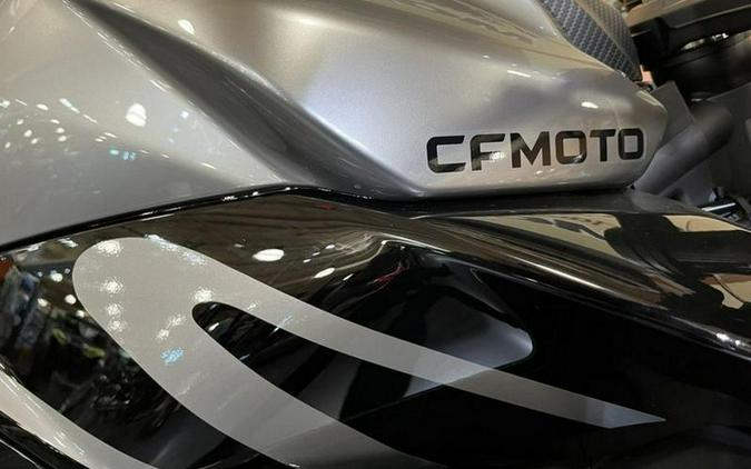 2023 CFMoto 300SS