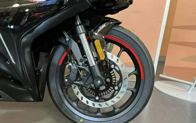 2023 CFMOTO 300SS