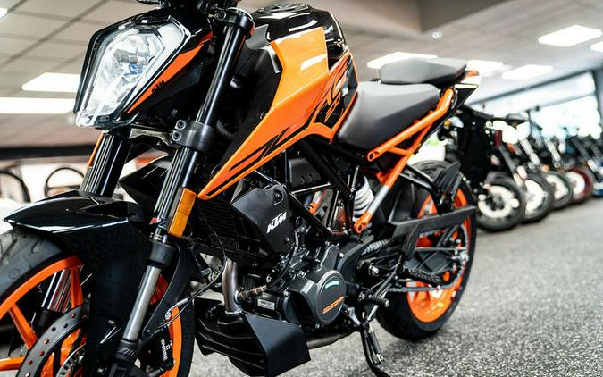 2023 KTM 200 Duke